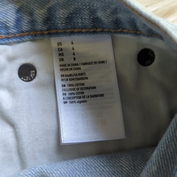 NWT FRAYED Light Wash American Eagle High Wasted Jean Shorts 4 Embroidered - Picture 6 of 6